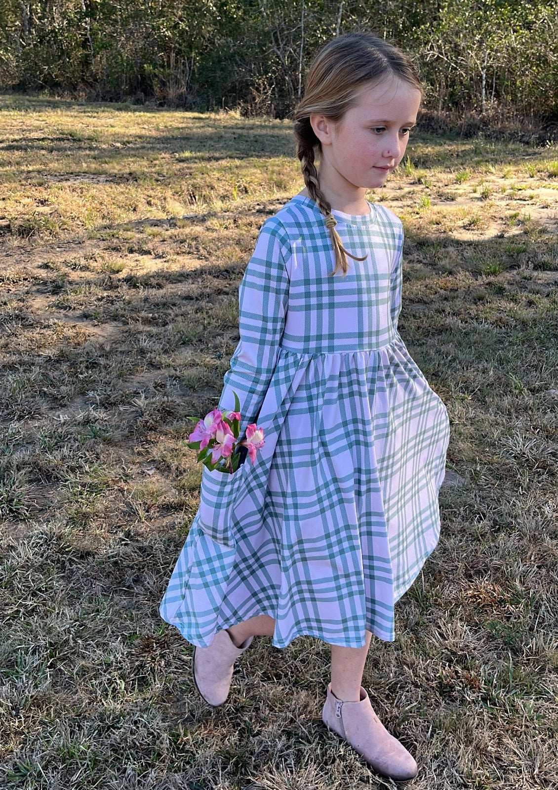 Farm Plaid Dress in green